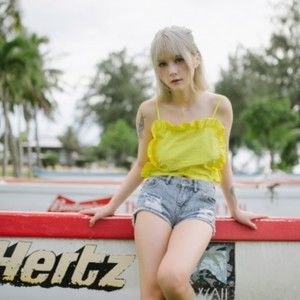 Meet your Posher, Ebony